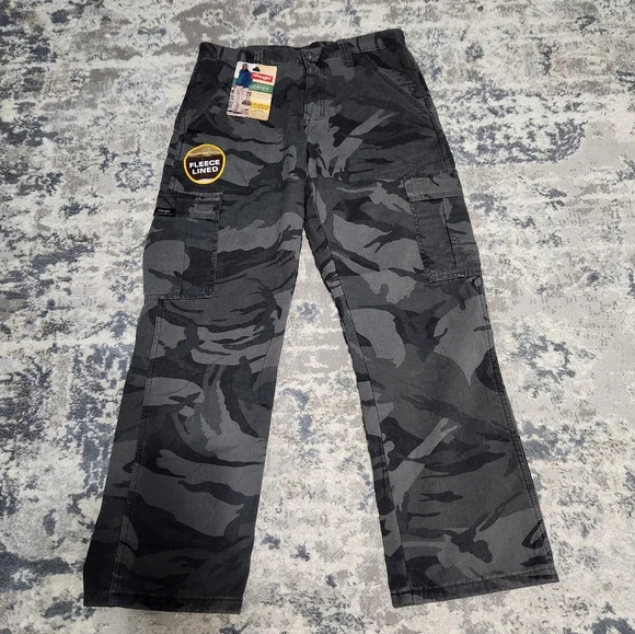 Wrangler camo fleece lined deals jeans